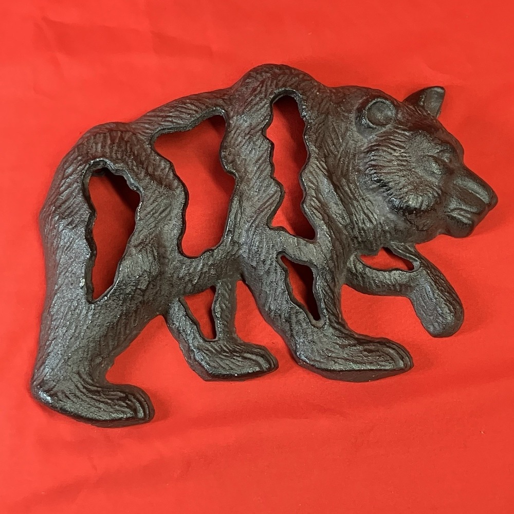 Rustic Cast Iron Bear / Wall Decor / Abstract‎ Filigree Cabin Art Plaque Western